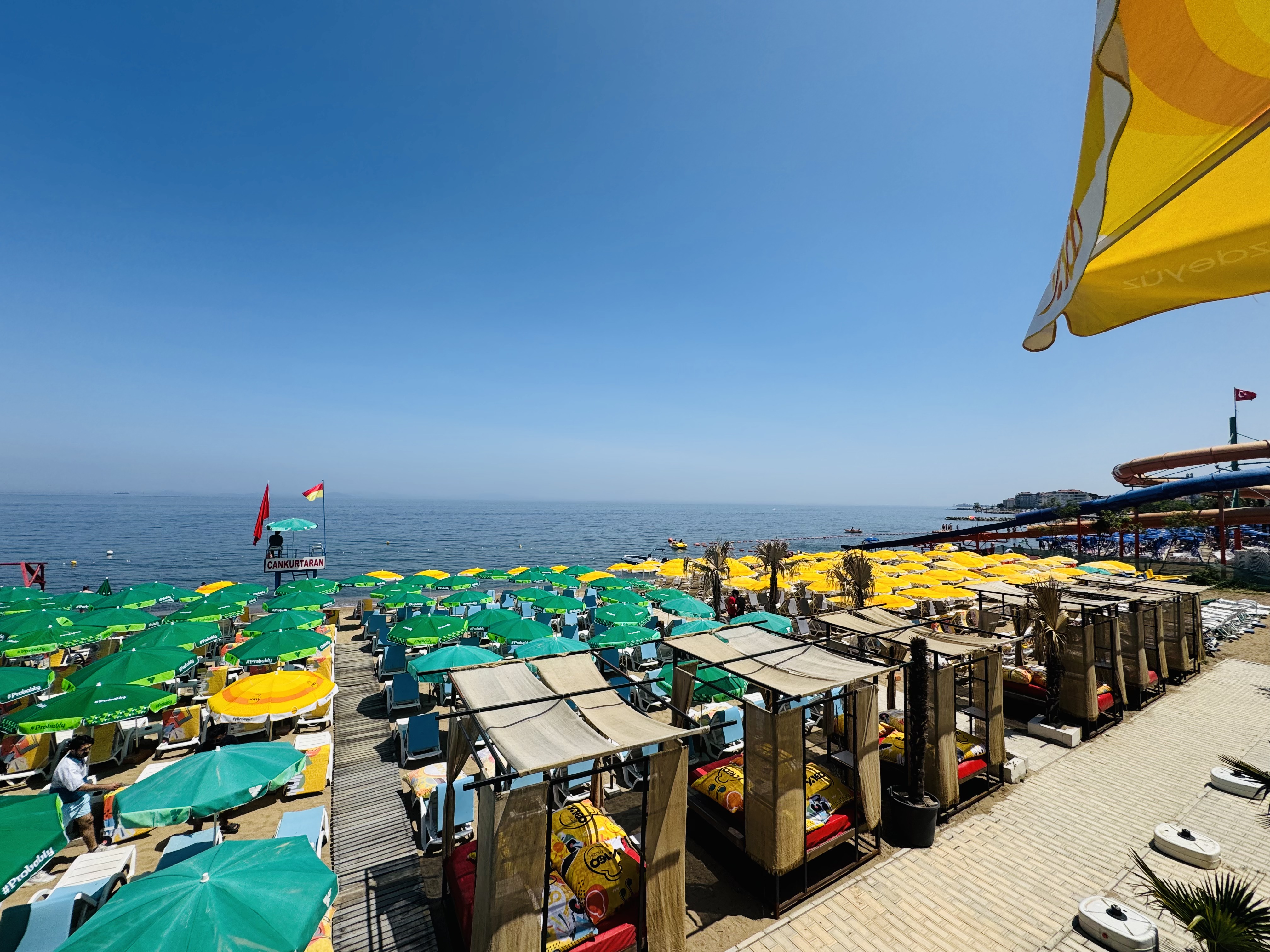 Arkadaş Beach sahil